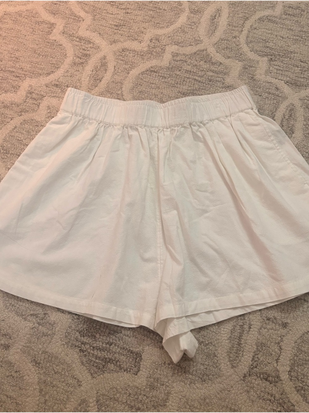 NWOT Free People White Textured Pull-On Shorts Size Large